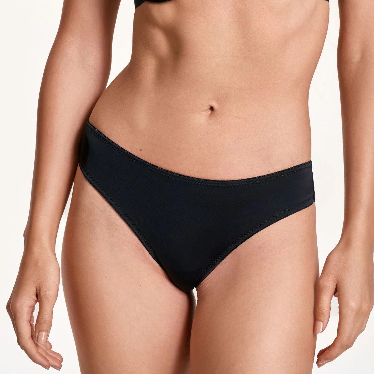 Classic Thong New
